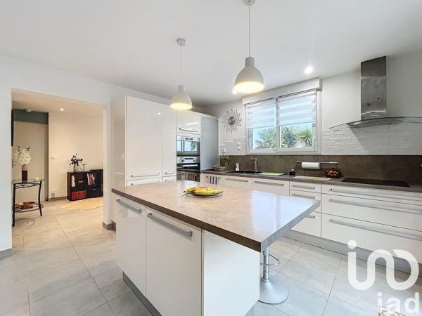 Maison 5 pièces de 140 m² à Damgan (56750)