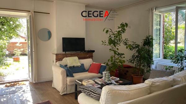 Maison 235 m2 (6 chambres) + Annexe 90 m2 - Propriété ...