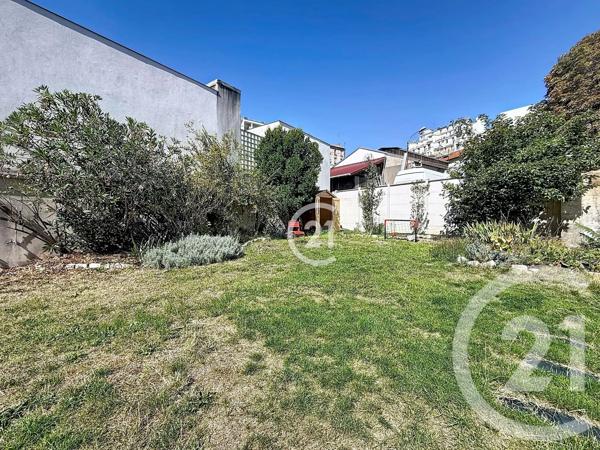 Maison à vendre  9 pièces - 180 m 2   MONTREUIL  - 93