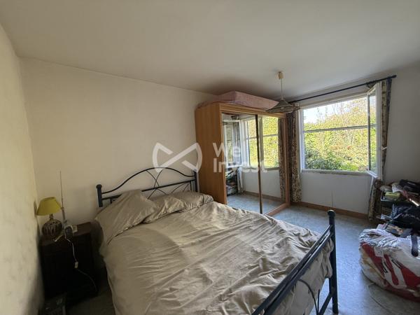 PLAIN-PIED SUR TRES BEAU TERRAIN ARBORE
