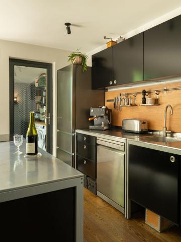 MONTREUIL BOISSIERE - MAISON D'ARCHITECTE UTI - 7P 4CH - 134m² - METRO L11