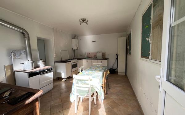 Maison à vendre    4 pièces •  Semallé