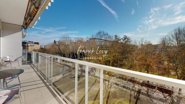 Appartement familial lumineux avec balcons et vue