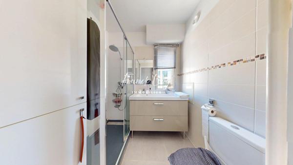 Appartement familial lumineux avec balcons et vue