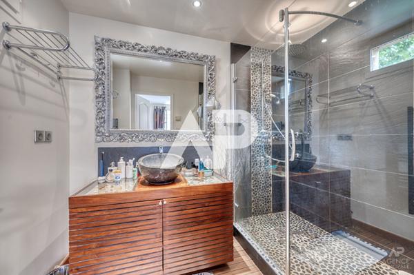 Maison Rueil Malmaison 7 pièce(s) 163.03 m2 €1 139 000 ** - Référence 19649