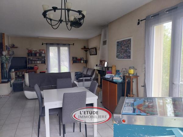 Machecoul-St Même : plain pied de 108.5 m², 4 chambres, double-garage, terrasse sur 1484 m² de parcelle !