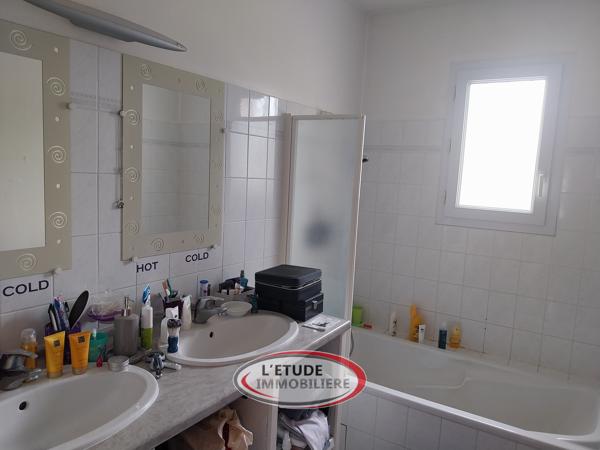 Machecoul-St Même : plain pied de 108.5 m², 4 chambres, double-garage, terrasse sur 1484 m² de parcelle !