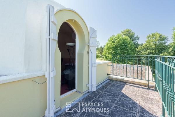 Élégante demeure néo-mauresque avec parc arboré et piscine