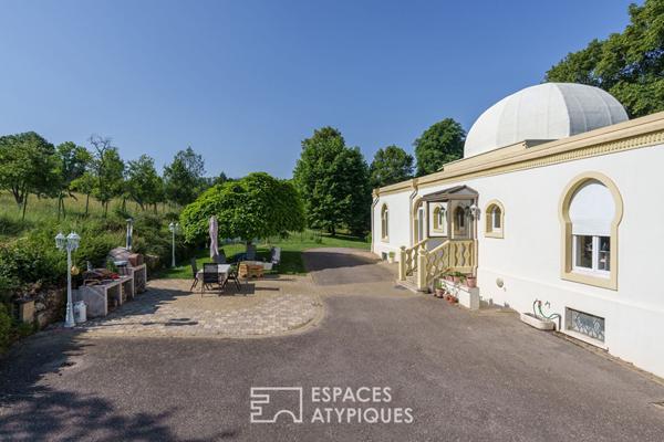 Élégante demeure néo-mauresque avec parc arboré et piscine