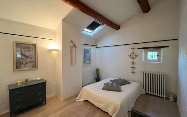 Maison à vendre    6 pièces •  L'Isle-sur-la-Sorgue