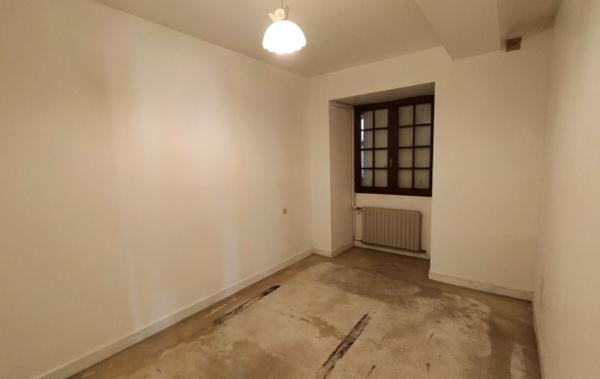 Vente Maison ref.7201 terrain 2.42 ha à rénover Villaines-la-juhel   