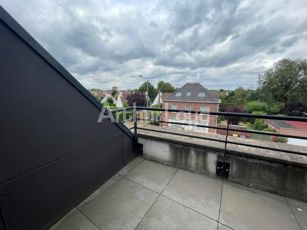 Bureaux à louer ou à vendre à Villeneuve-d'Ascq avec grande luminosité