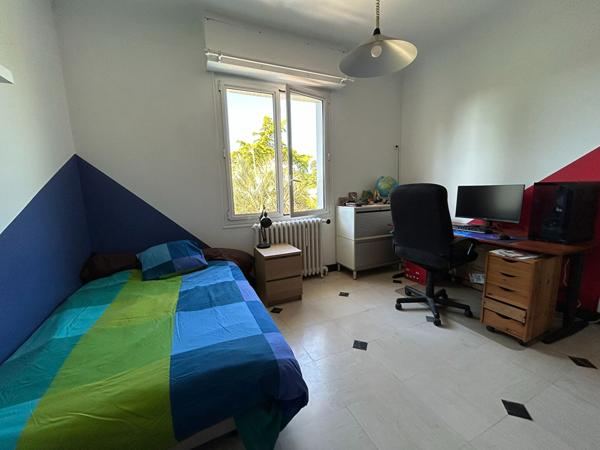 Maison Eysines 9 pièce(s) 149.52 m2