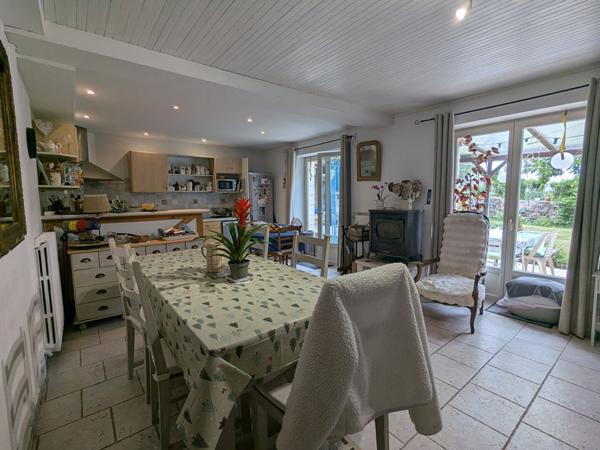 Maison proche de Figeac avec dépendances sur grand terrain Figeac