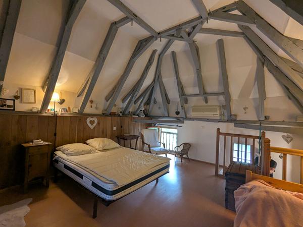 Maison proche de Figeac avec dépendances sur grand terrain Figeac