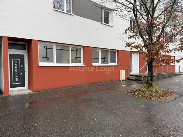 BUREAUX à VENDRE de 75 m²