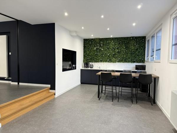 BUREAUX à VENDRE de 75 m²