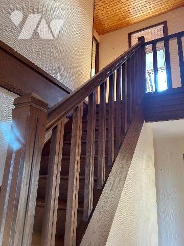 Maison sur sous-sol à Querqueville, quartier calme, belle superficie habitable et grand jardin