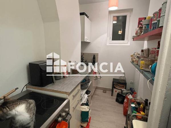 Location Appartement 2 pièces 33 m² - 7 VILLA JUGE Paris 75015