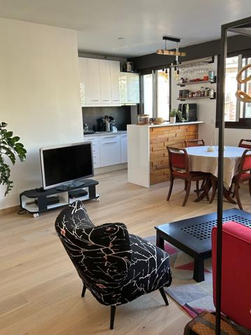 Paris 15 - 2 pièces refait à neuf