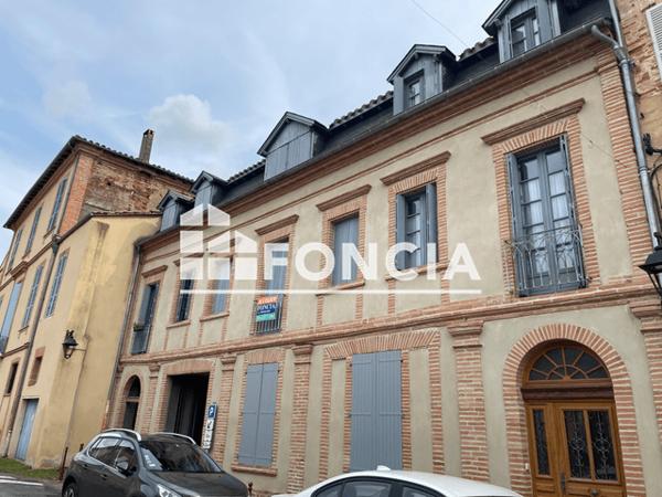 Location Appartement 3 pièces 64.1 m² - 24 PLACE DE LA CATHEDRALE Lombez 32220