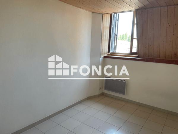 Location Appartement 3 pièces 64.1 m² - 24 PLACE DE LA CATHEDRALE Lombez 32220