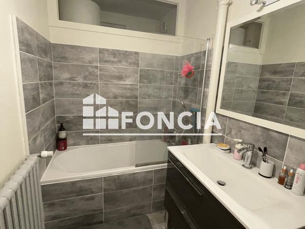Location Appartement 3 pièces 69.48 m² - RUE DU 17 AOUT Cahors 46000
