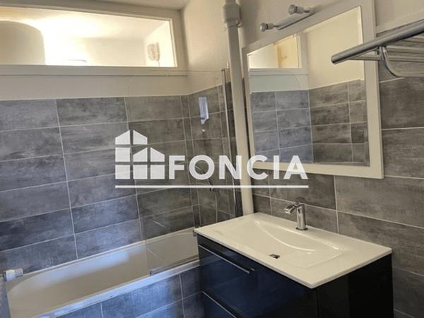 Location Appartement 3 pièces 69.48 m² - RUE DU 17 AOUT Cahors 46000