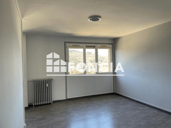 Location Appartement 3 pièces 69.48 m² - RUE DU 17 AOUT Cahors 46000