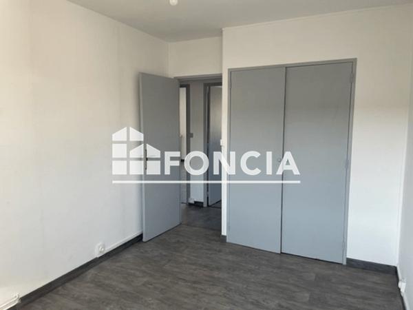Location Appartement 3 pièces 69.48 m² - RUE DU 17 AOUT Cahors 46000