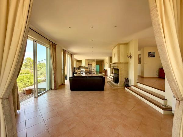Propriété d’exception – Villa principale + 2 Villas secondaires – Piscine – Double Garage - 83300 Draguignan - Réf 87183292