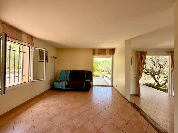 Propriété d’exception – Villa principale + 2 Villas secondaires – Piscine – Double Garage - 83300 Draguignan - Réf 87183292