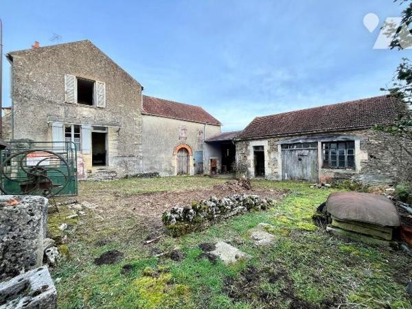 A VENDRE à THORY (89200), à quelques kilomètres d'AVALLON : 
Une maison d'habitation comprenan...