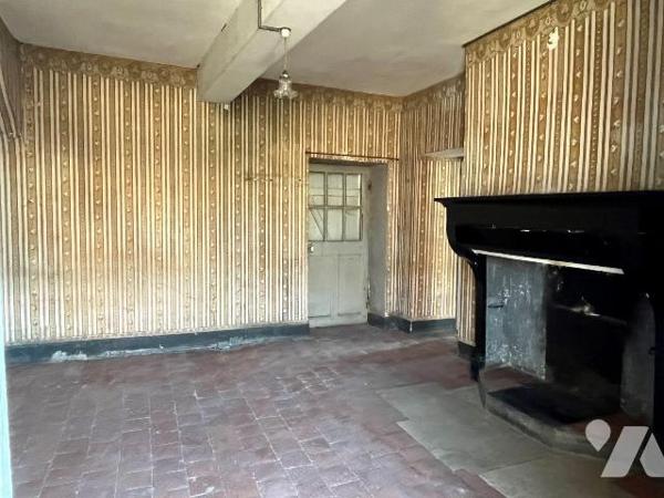 A VENDRE à THORY (89200), à quelques kilomètres d'AVALLON : 
Une maison d'habitation comprenan...