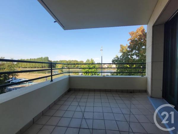 Appartement F2 à vendre  2 pièces - 34,77 m 2   COMPIEGNE  - 60