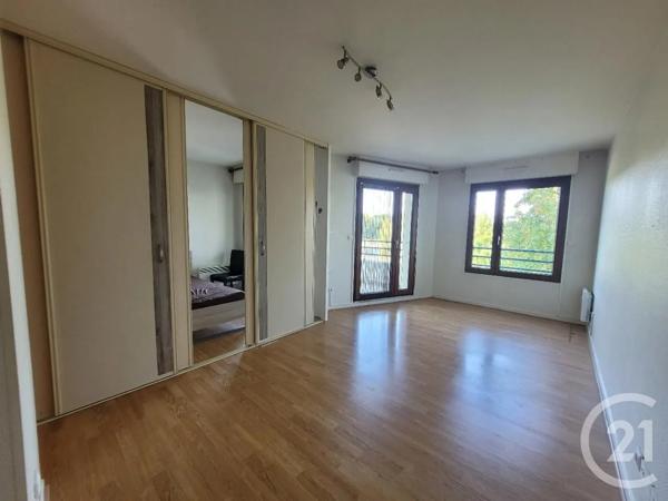 Appartement F2 à vendre  2 pièces - 34,77 m 2   COMPIEGNE  - 60