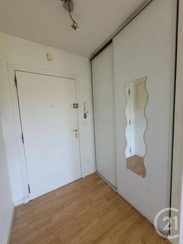 Appartement F2 à vendre  2 pièces - 34,77 m 2   COMPIEGNE  - 60