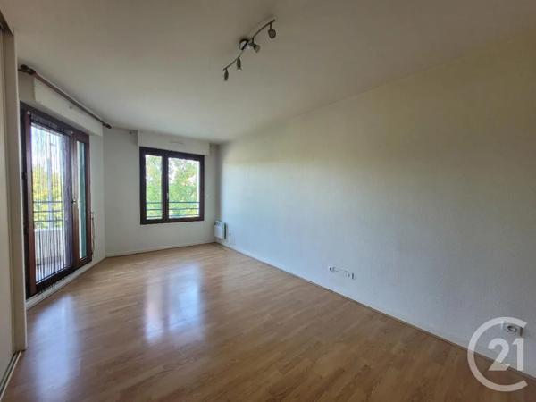 Appartement F2 à vendre  2 pièces - 34,77 m 2   COMPIEGNE  - 60