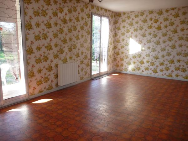 SAVIGNEUX proche de tout à pied maison sur 500 m² de terrain Savigneux (42600)