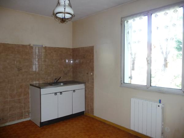 SAVIGNEUX proche de tout à pied maison sur 500 m² de terrain Savigneux (42600)