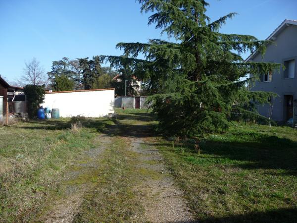 SAVIGNEUX proche de tout à pied maison sur 500 m² de terrain Savigneux (42600)