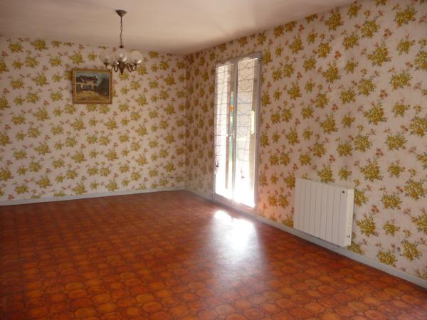 SAVIGNEUX proche de tout à pied maison sur 500 m² de terrain Savigneux (42600)