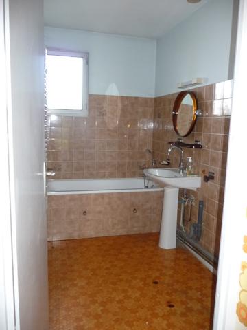 SAVIGNEUX proche de tout à pied maison sur 500 m² de terrain Savigneux (42600)