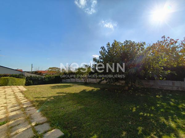 A vendre - Maison de plain-pied avec sous-sol complet et jardin - Coron - D5952