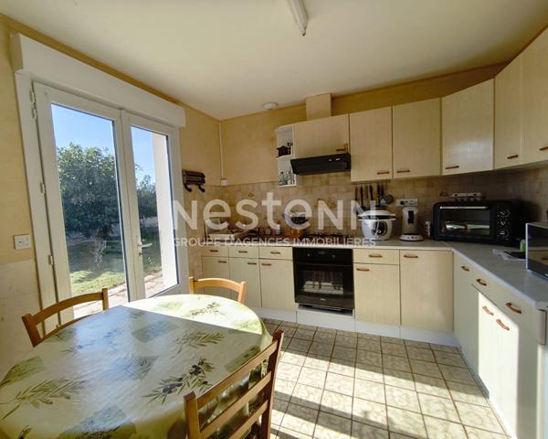 A vendre - Maison de plain-pied avec sous-sol complet et jardin - Coron - D5952