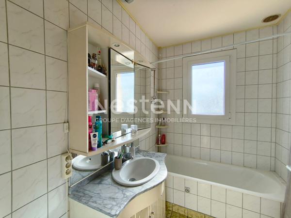 A vendre - Maison de plain-pied avec sous-sol complet et jardin - Coron - D5952