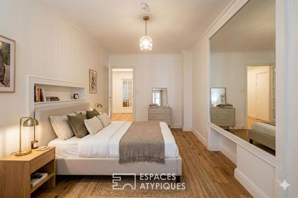 Appartement de caractère avec grand séjour au coeur du Triangle d’Or
