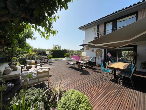 Villa contemporaine à vendre AIX EN PROVENCE (13)