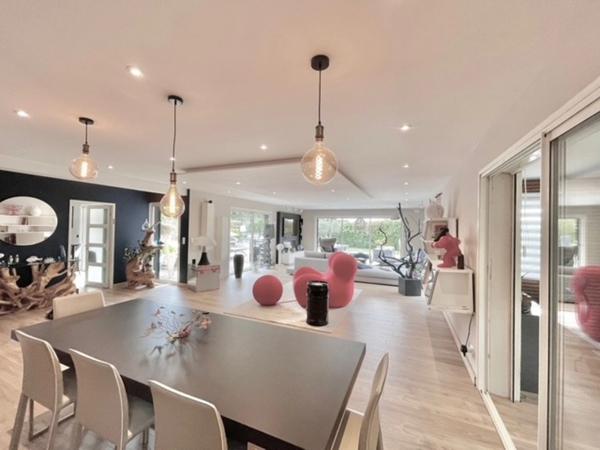 Villa contemporaine à vendre AIX EN PROVENCE (13)