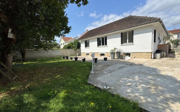 Maison à vendre    5 pièces •  Trappes